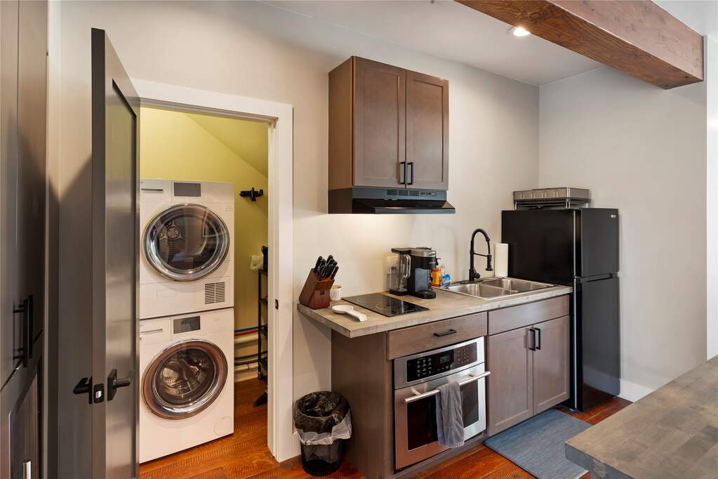 2 Bedroom Apartment/Flat's Image 11