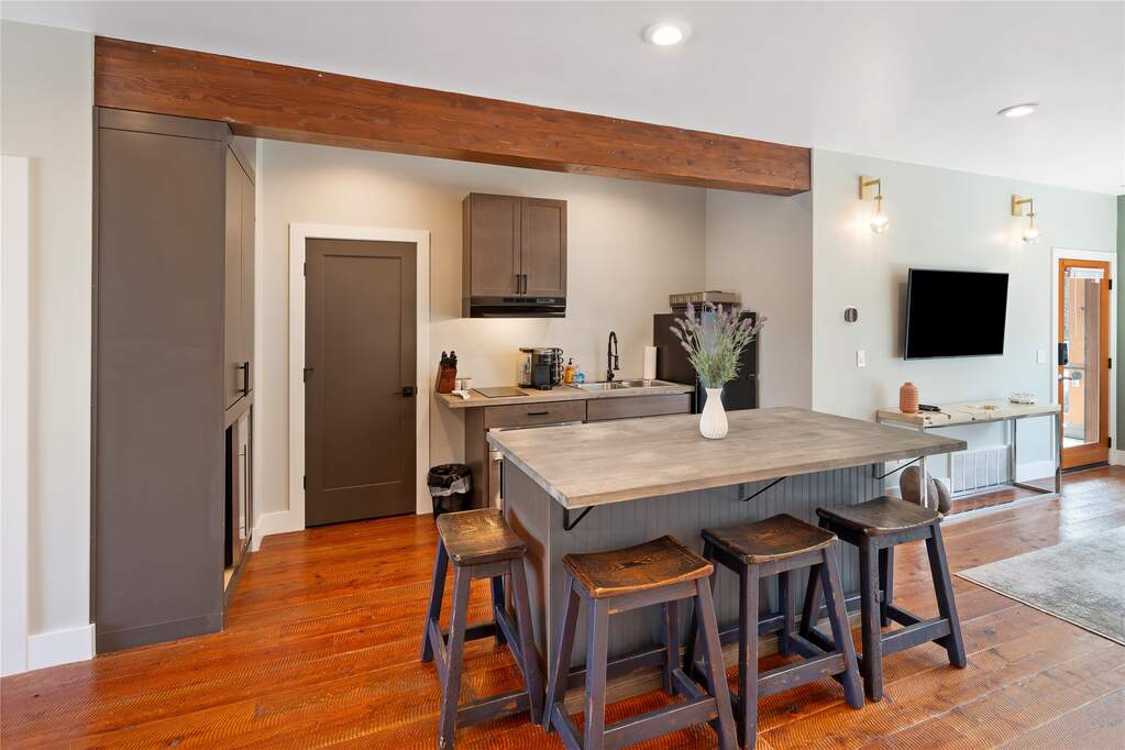2 Bedroom Apartment/Flat's Image 3