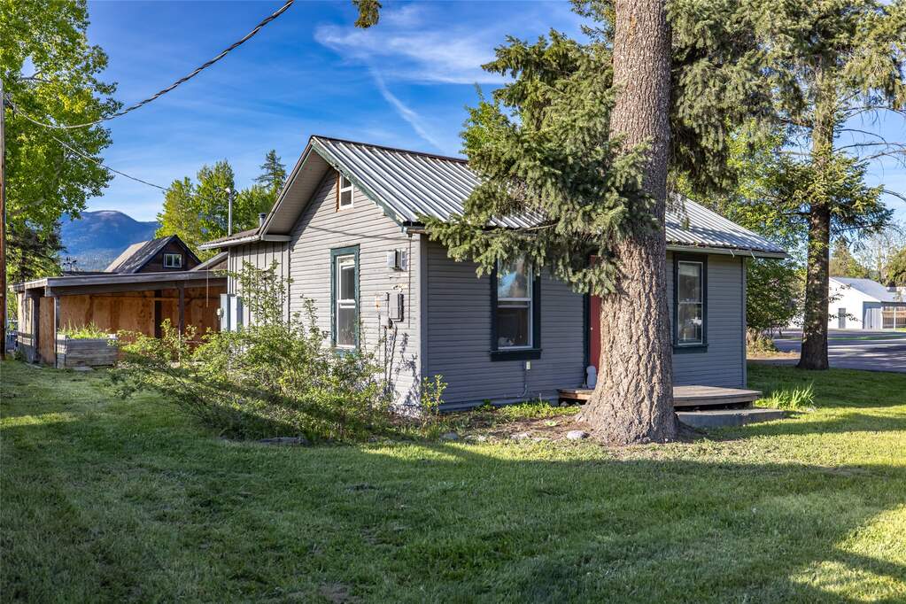2 Bedroom Single Family Home/House's Image 11