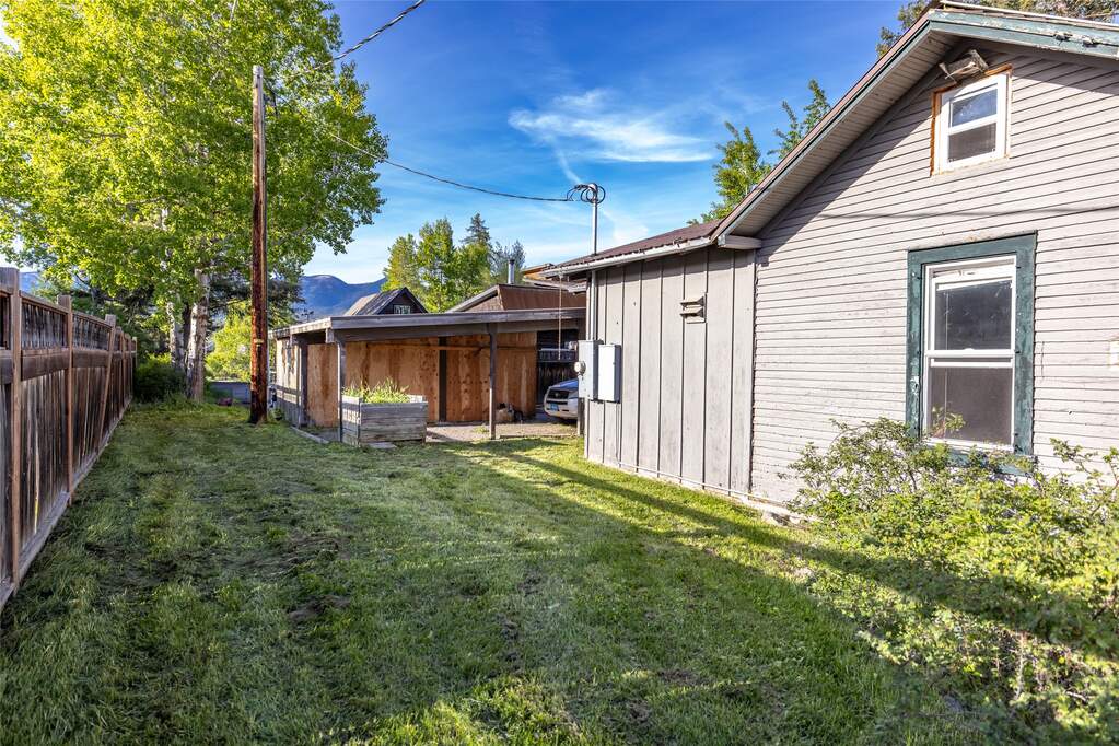 2 Bedroom Single Family Home/House's Image 17