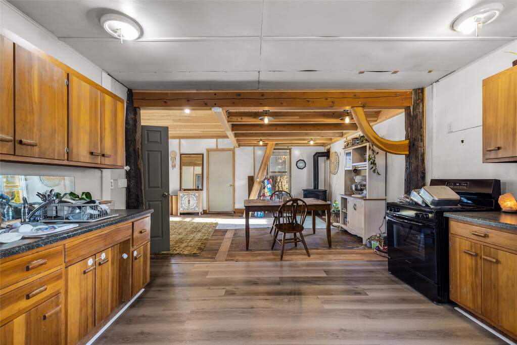 2 Bedroom Single Family Home/House's Image 4