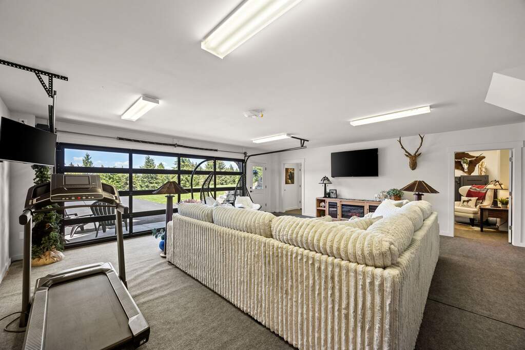 3 Bedroom Single Family Home/House's Image 37