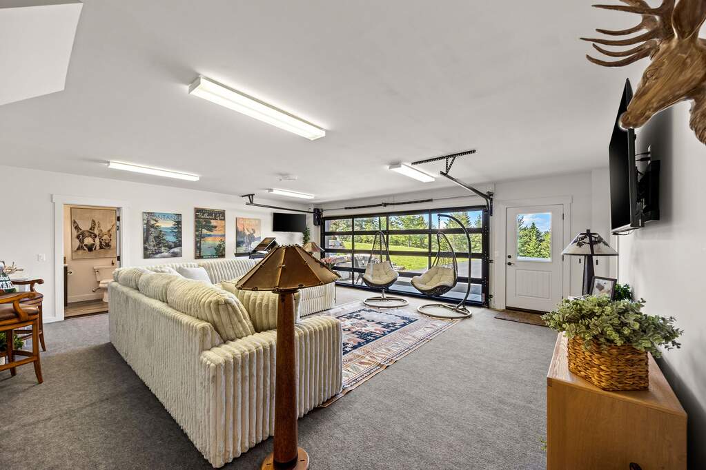 3 Bedroom Single Family Home/House's Image 38