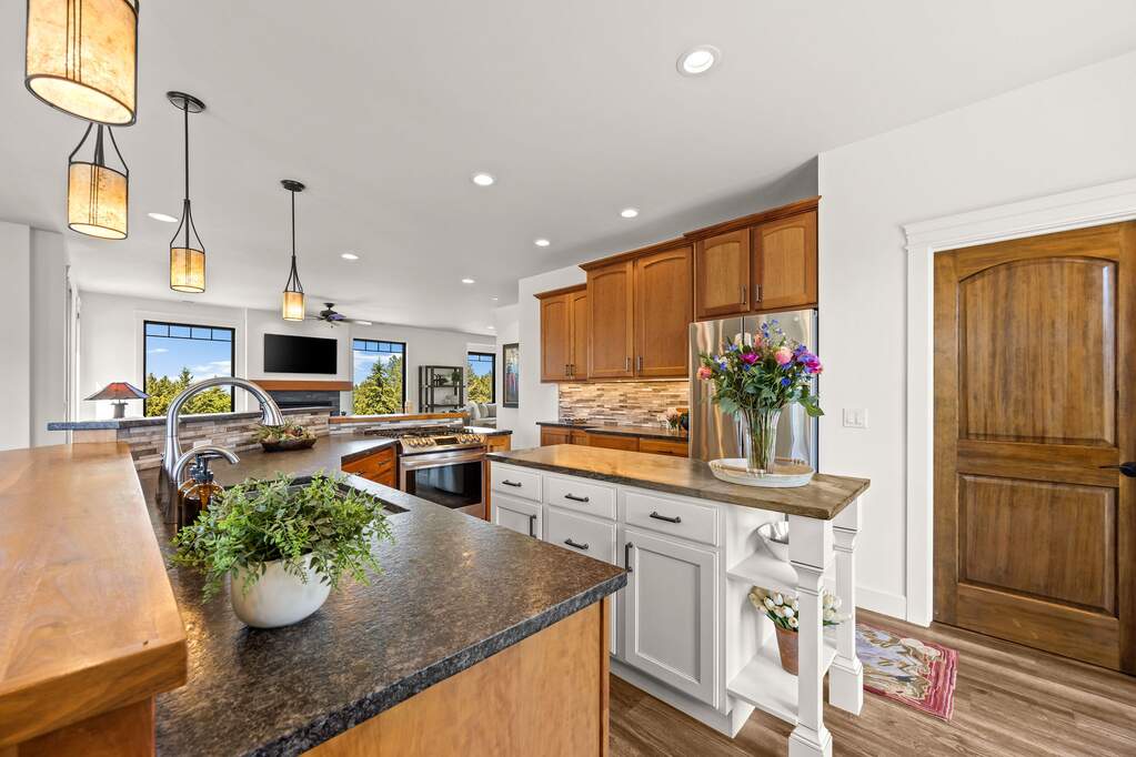 3 Bedroom Single Family Home/House's Image 3
