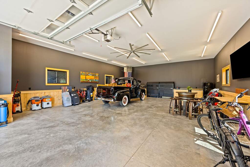 3 Bedroom Single Family Home/House's Image 58