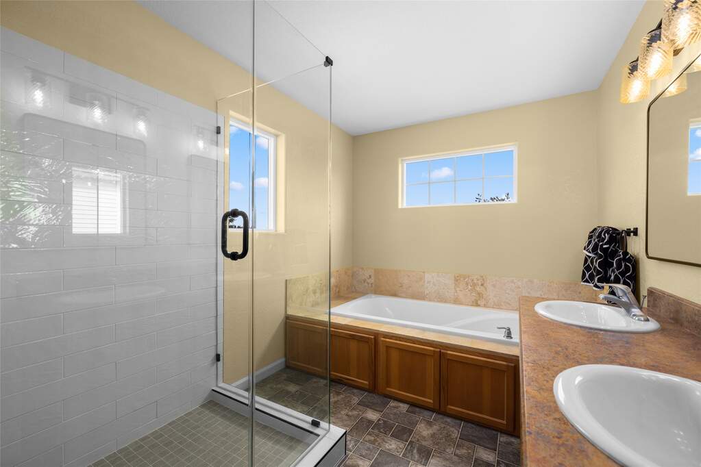 3 Bedroom Villa/Townhouse's Image 17