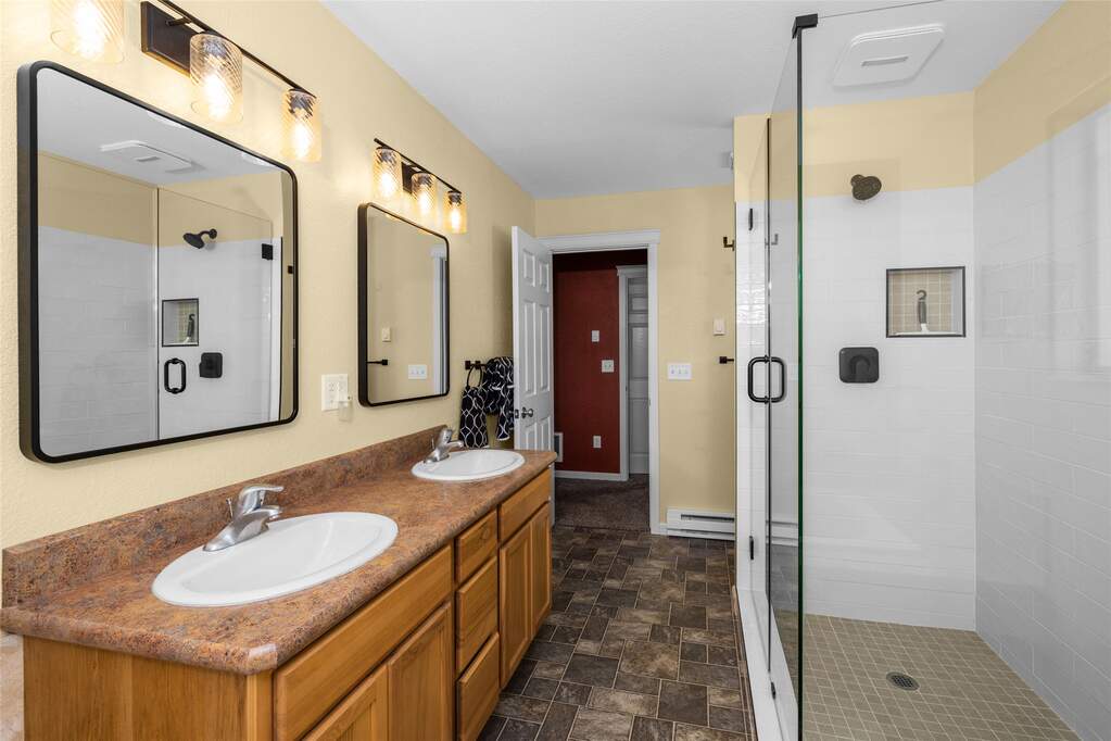 3 Bedroom Villa/Townhouse's Image 18