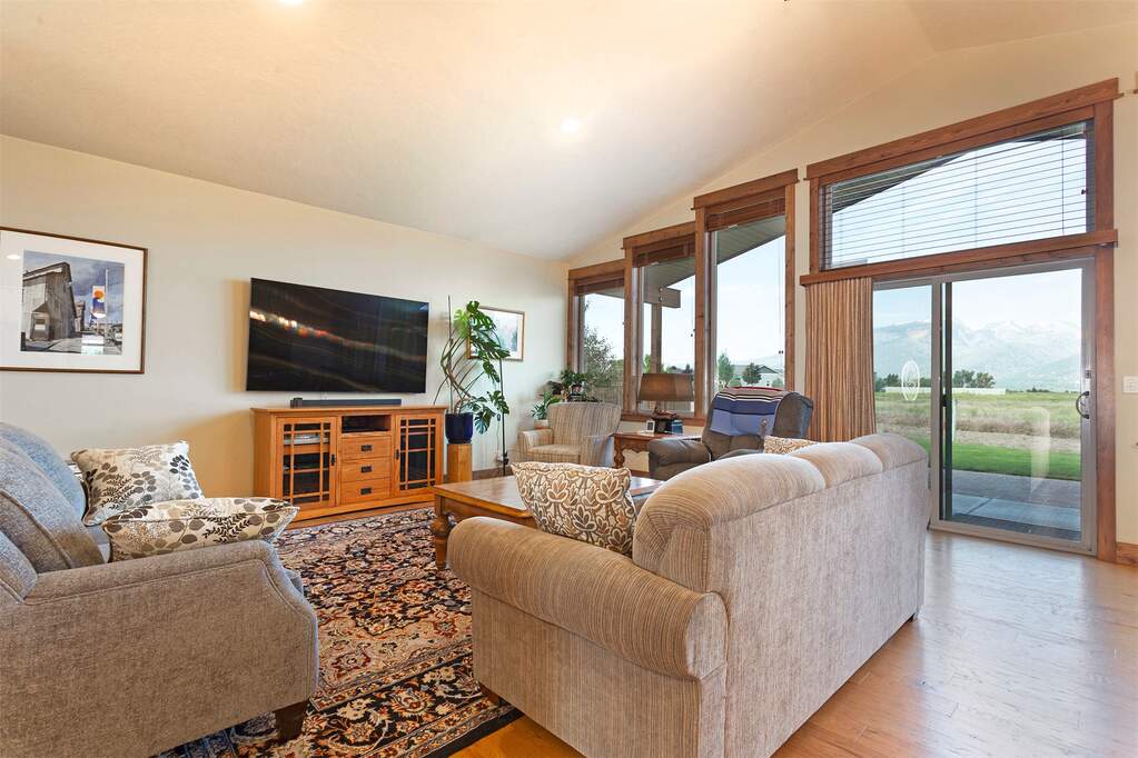 3 Bedroom Single Family Home/House's Image 13