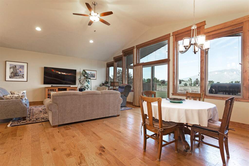 3 Bedroom Single Family Home/House's Image 14