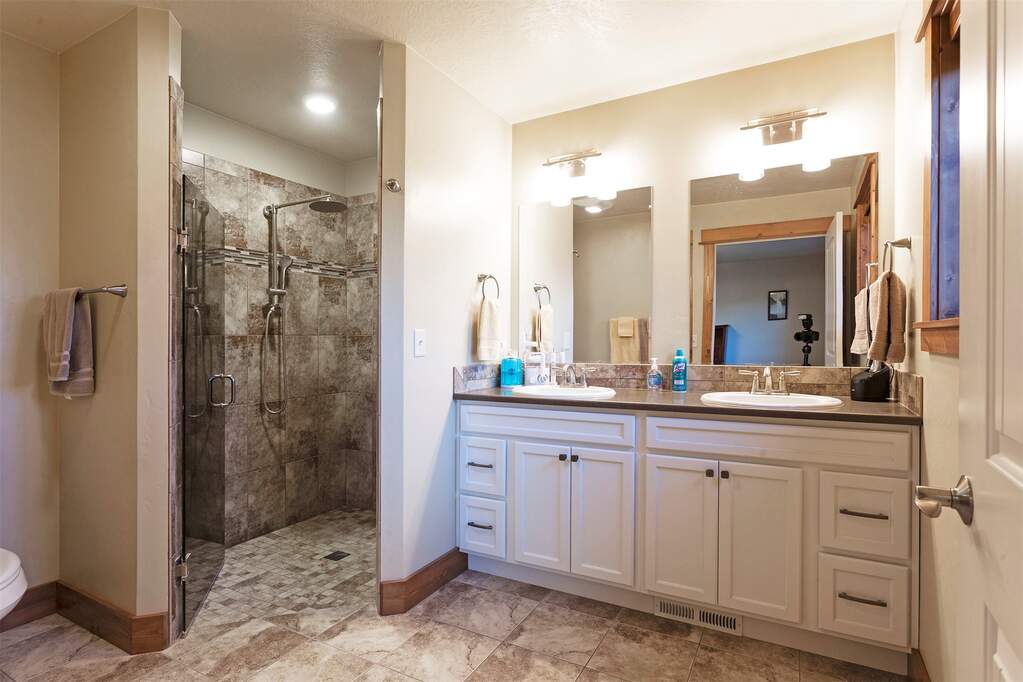 3 Bedroom Single Family Home/House's Image 25