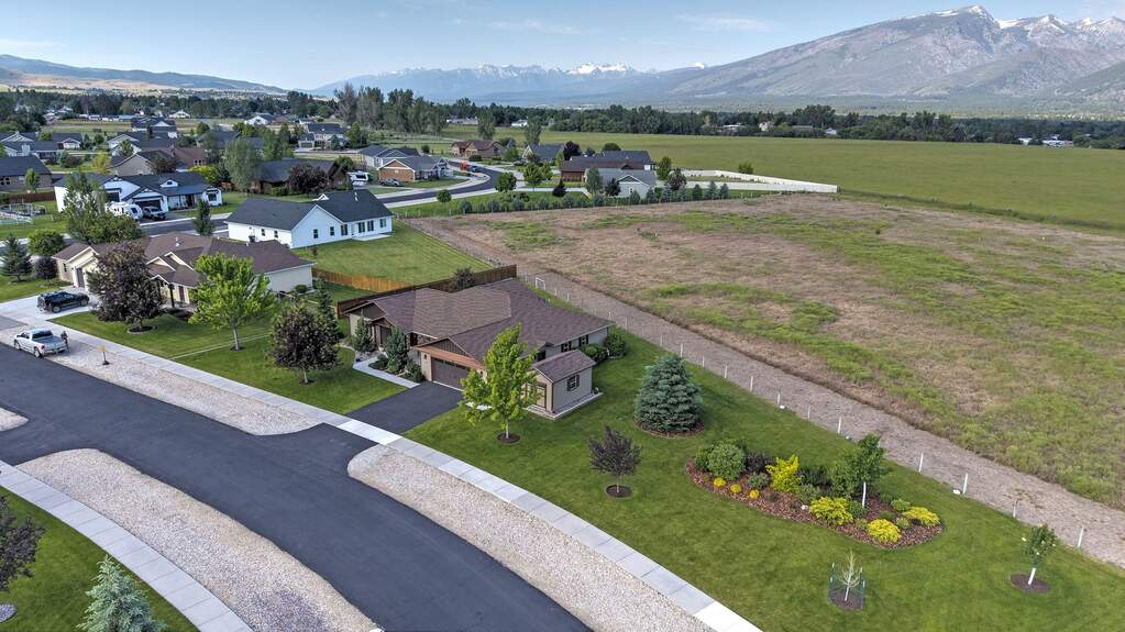 3 Bedroom Single Family Home/House's Image 46