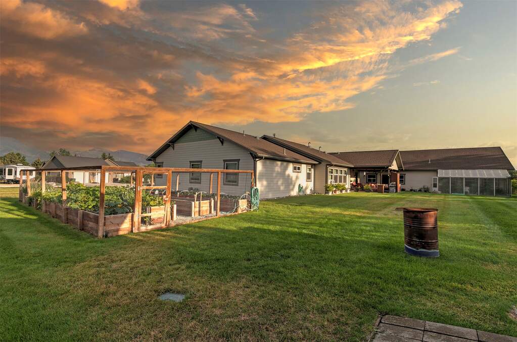 4 Bedroom Single Family Home/House's Image 11