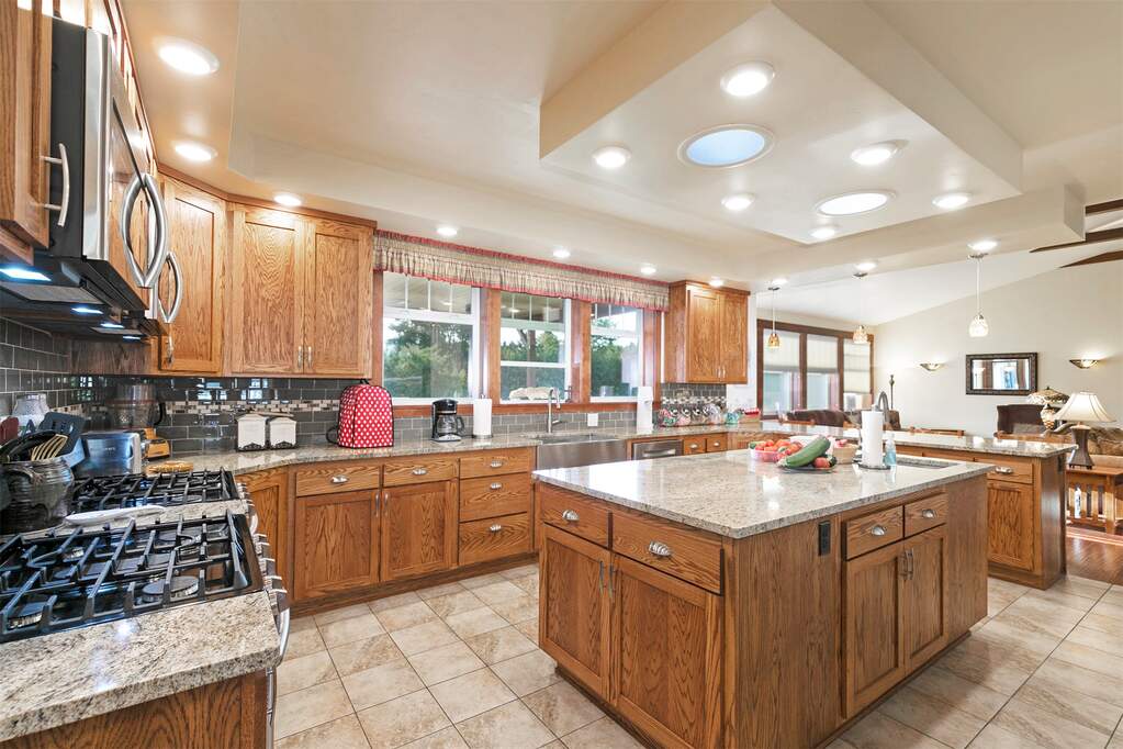 4 Bedroom Single Family Home/House's Image 30