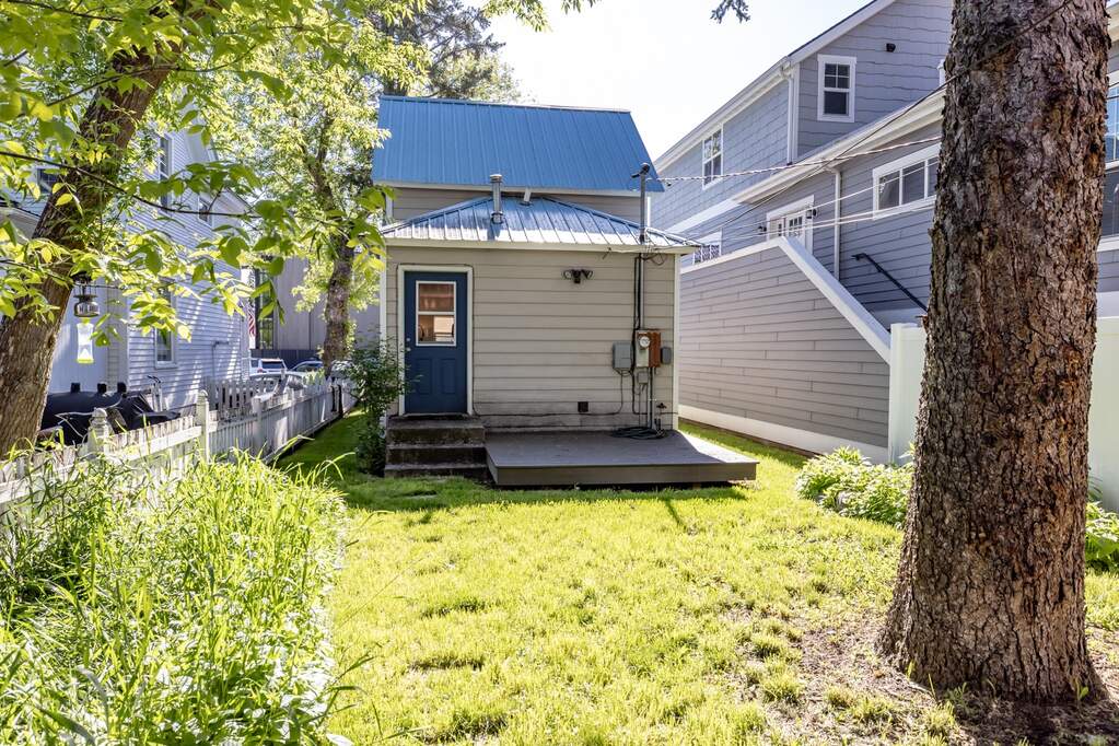 2 Bedroom Single Family Home/House's Image 28