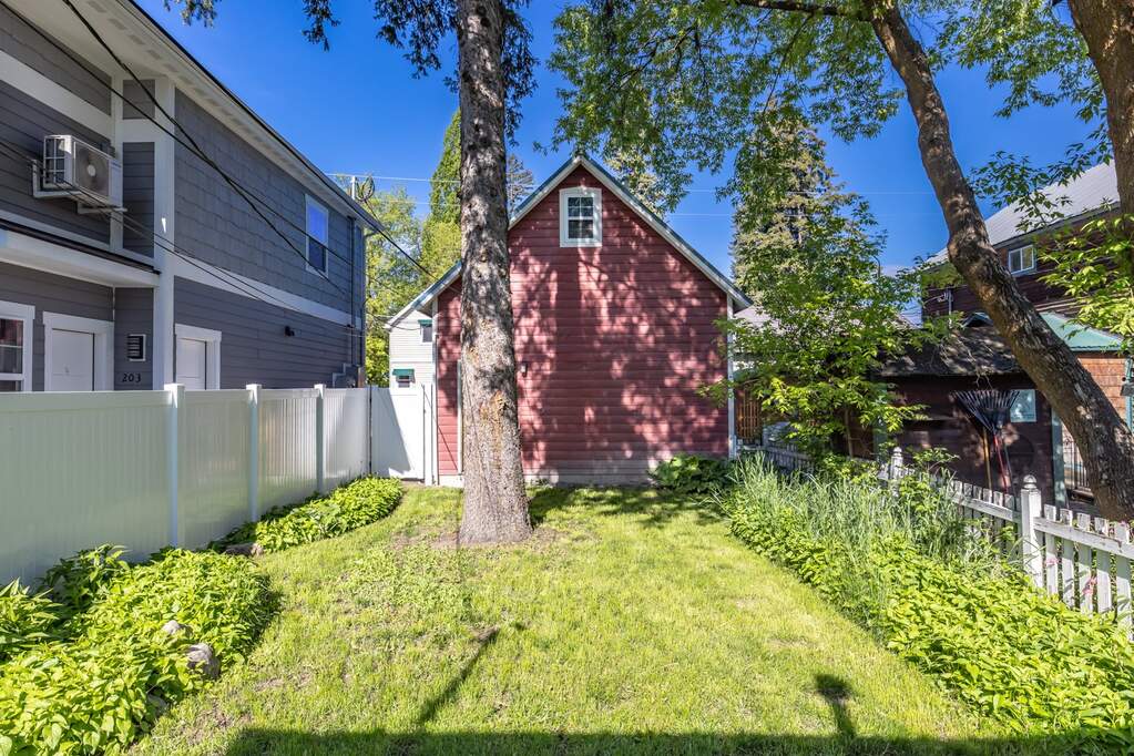 2 Bedroom Single Family Home/House's Image 32