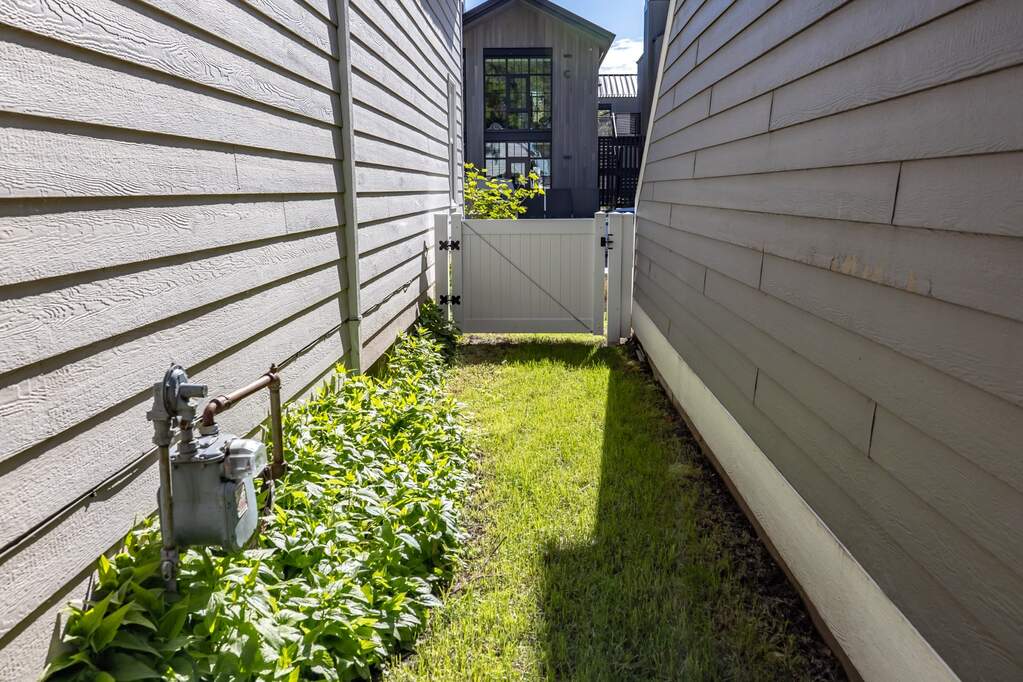 2 Bedroom Single Family Home/House's Image 36