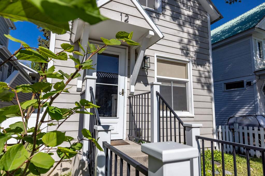 2 Bedroom Single Family Home/House's Image 3