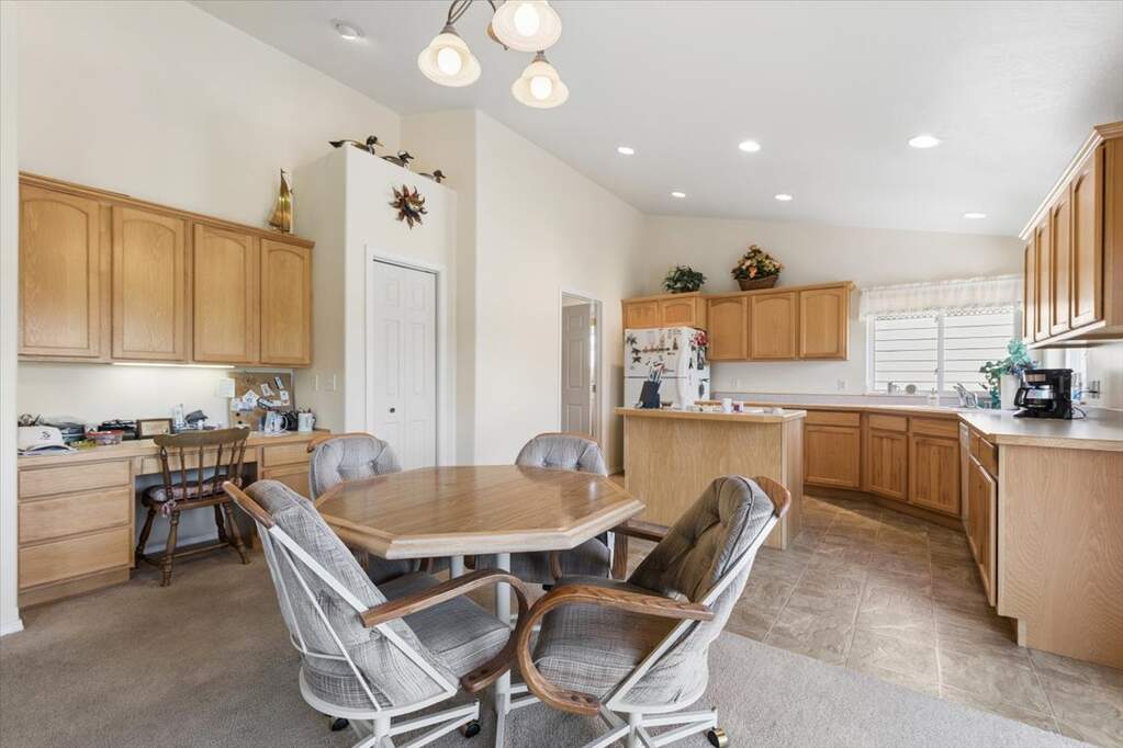 3 Bedroom Single Family Home/House's Image 9