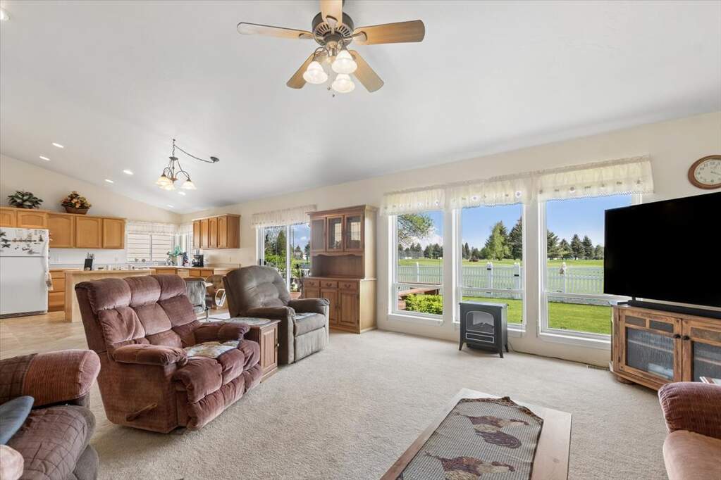 3 Bedroom Single Family Home/House's Image 10