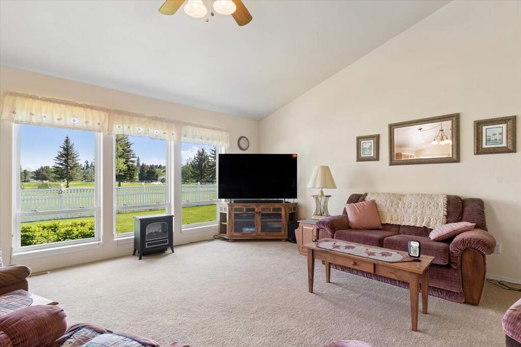 3 Bedroom Single Family Home/House's Image 11