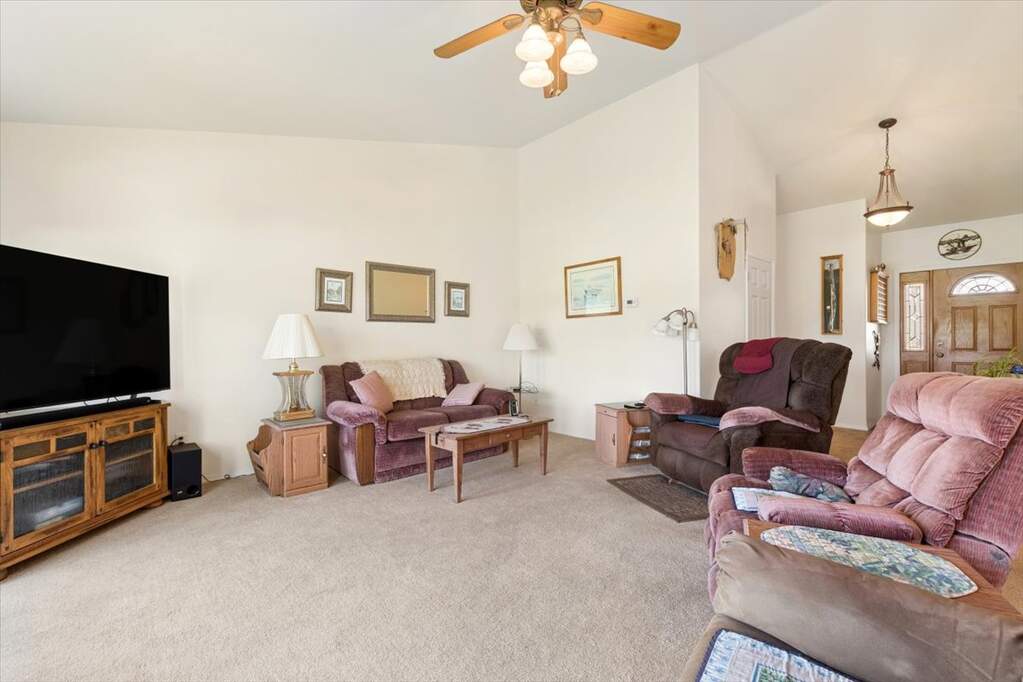 3 Bedroom Single Family Home/House's Image 12