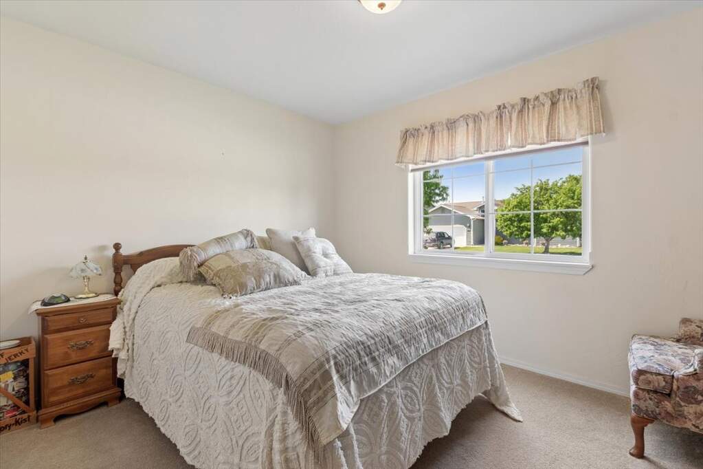 3 Bedroom Single Family Home/House's Image 15