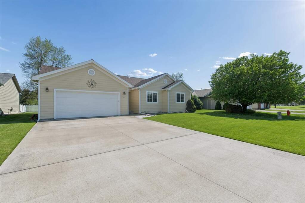 3 Bedroom Single Family Home/House's Image 22