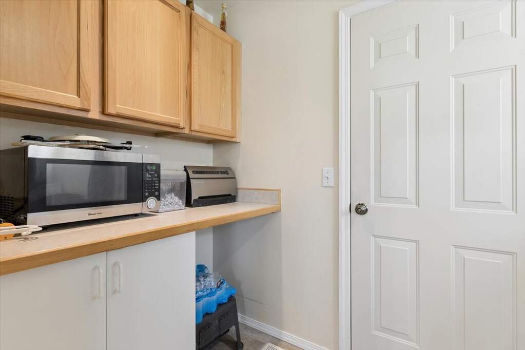 3 Bedroom Single Family Home/House's Image 5
