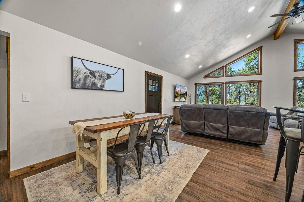 3 Bedroom Single Family Home/House's Image 8
