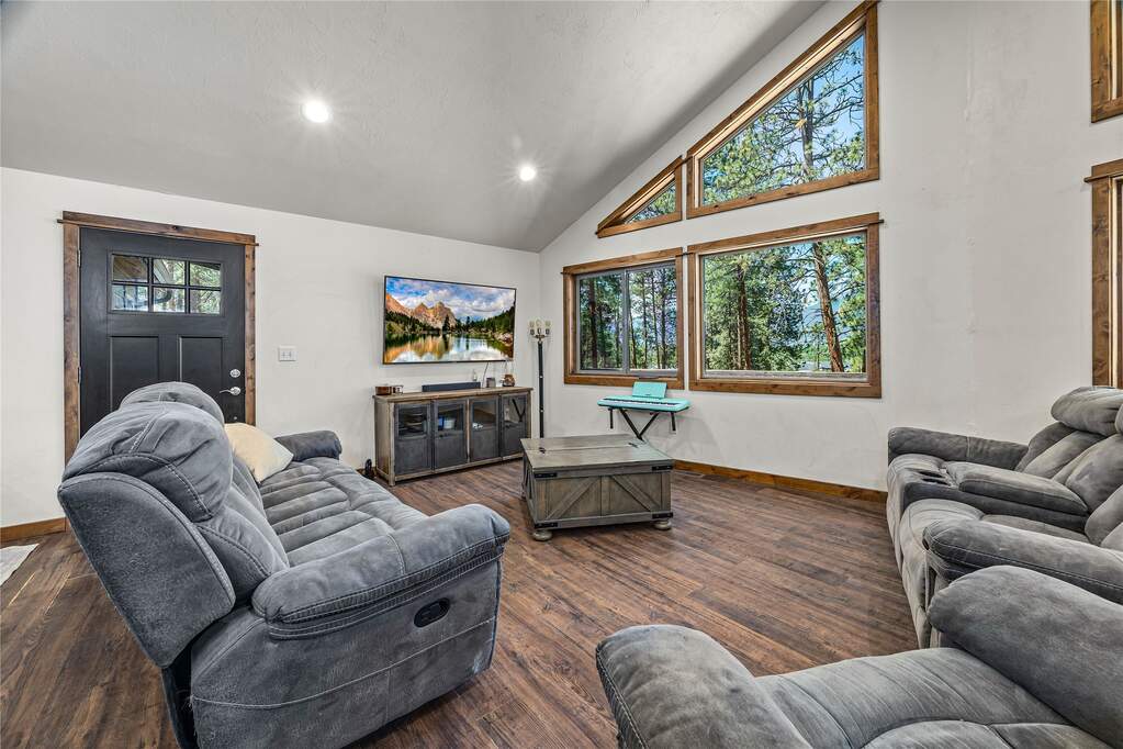 3 Bedroom Single Family Home/House's Image 9