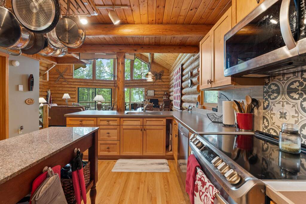 3 Bedroom Single Family Home/House's Image 3