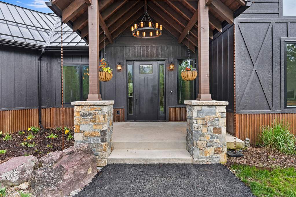 5 Bedroom Single Family Home/House's Image 7
