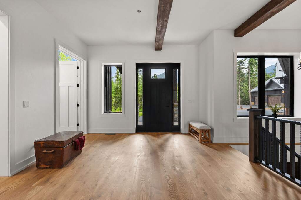5 Bedroom Single Family Home/House's Image 8
