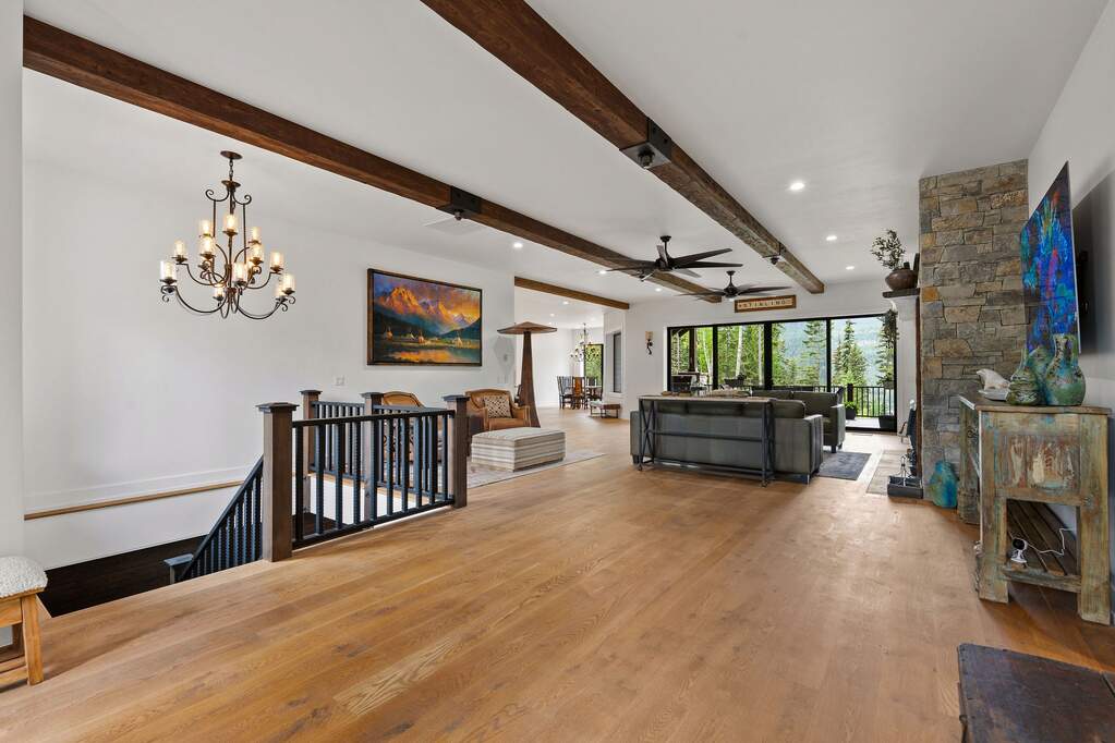 5 Bedroom Single Family Home/House's Image 10