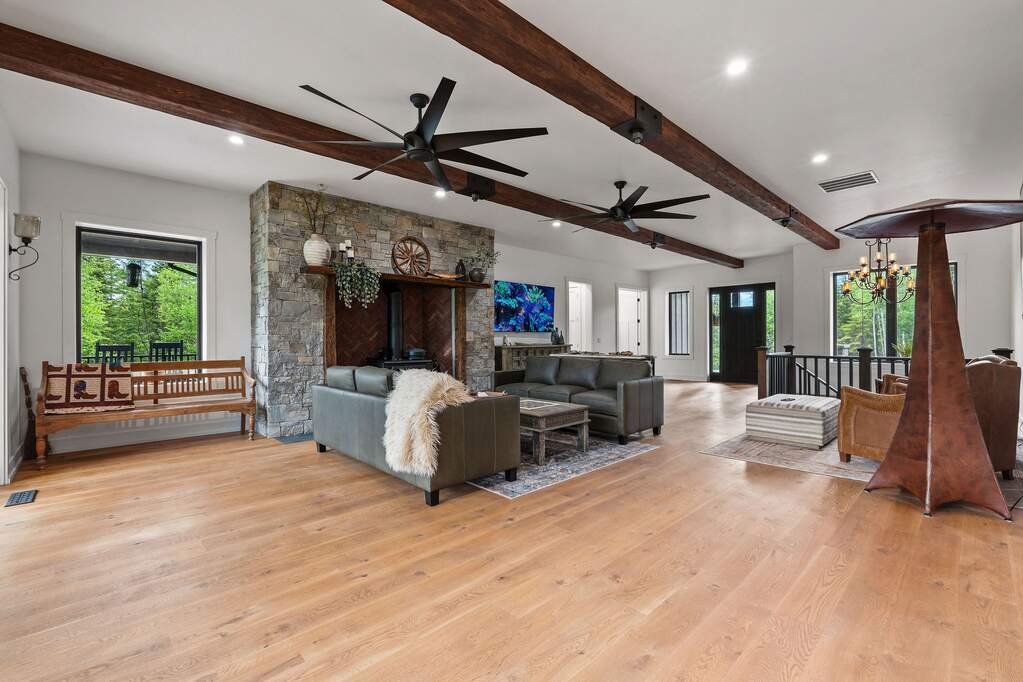5 Bedroom Single Family Home/House's Image 14