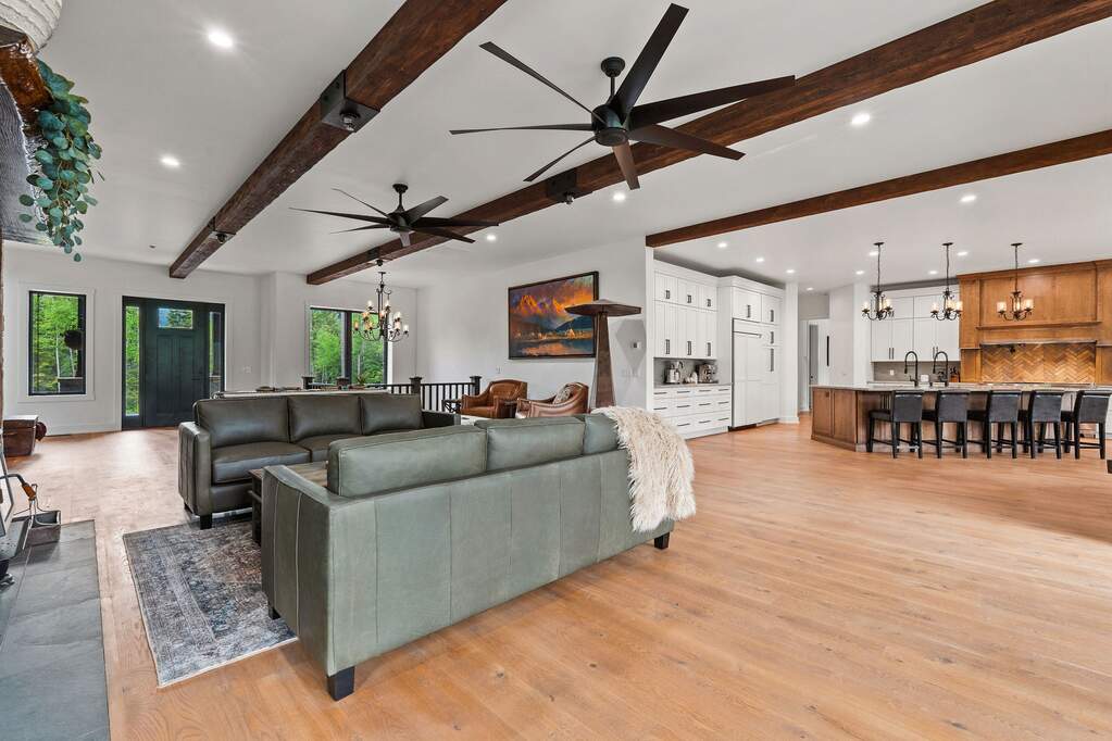 5 Bedroom Single Family Home/House's Image 15