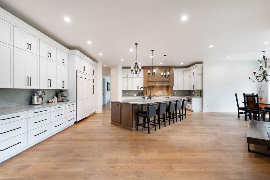 5 Bedroom Single Family Home/House's Image 16