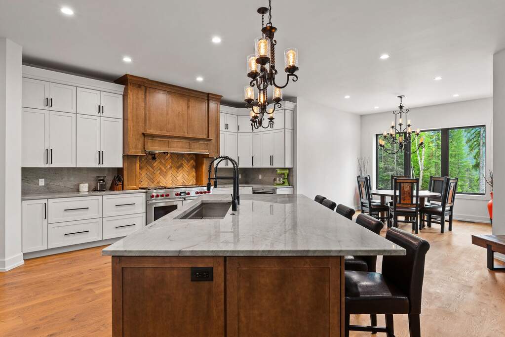 5 Bedroom Single Family Home/House's Image 19