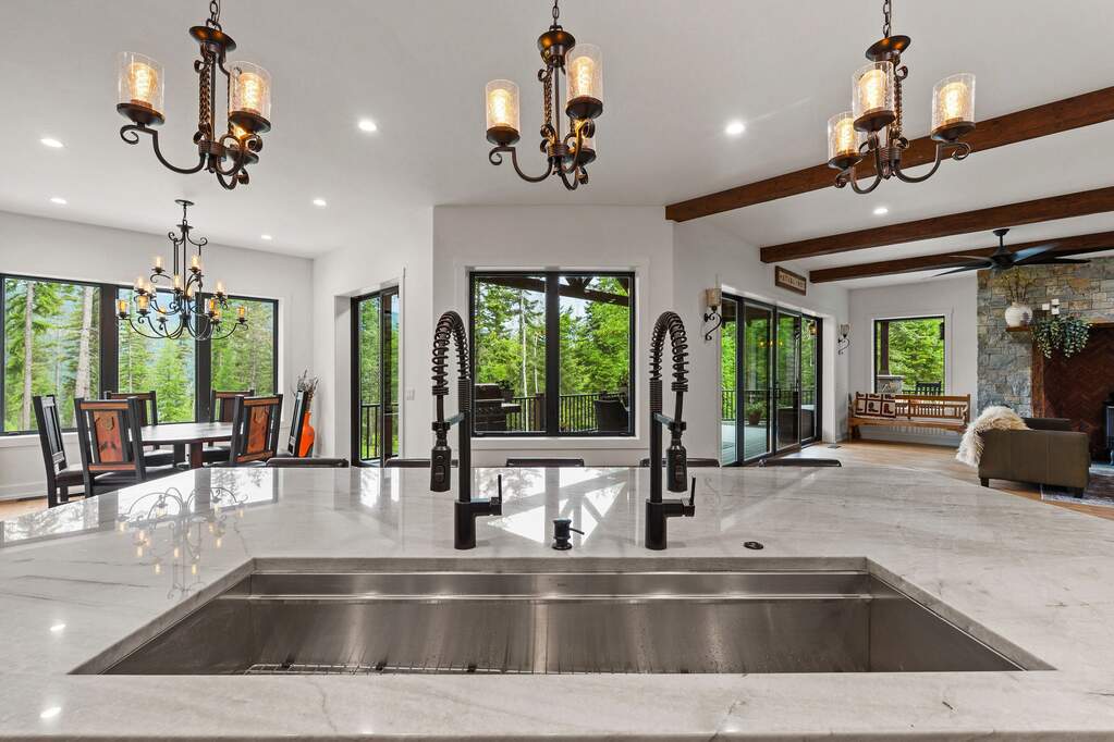 5 Bedroom Single Family Home/House's Image 21