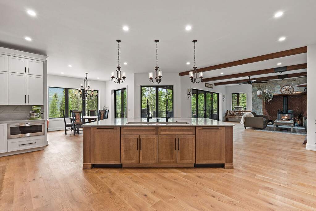 5 Bedroom Single Family Home/House's Image 24
