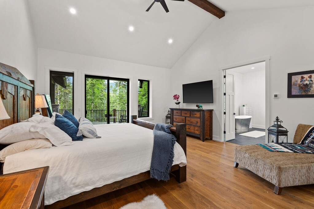 5 Bedroom Single Family Home/House's Image 28