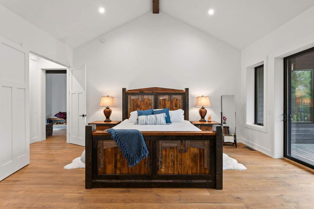 5 Bedroom Single Family Home/House's Image 30