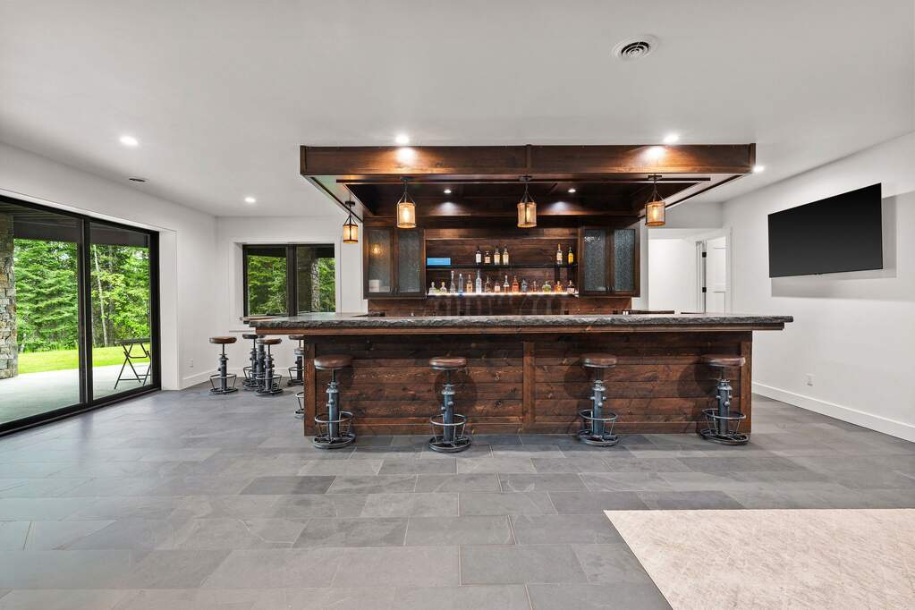 5 Bedroom Single Family Home/House's Image 44