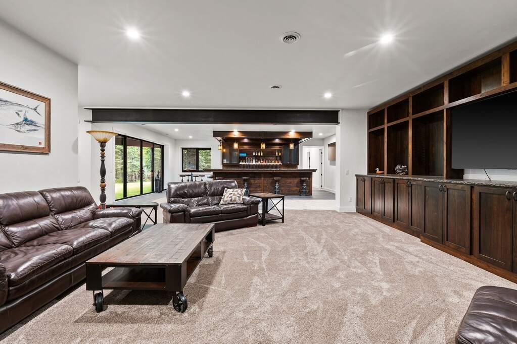 5 Bedroom Single Family Home/House's Image 49