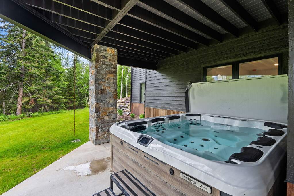 5 Bedroom Single Family Home/House's Image 61