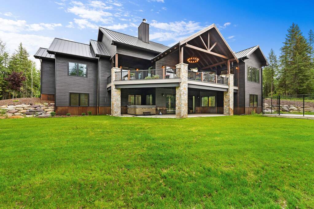 5 Bedroom Single Family Home/House's Image 64