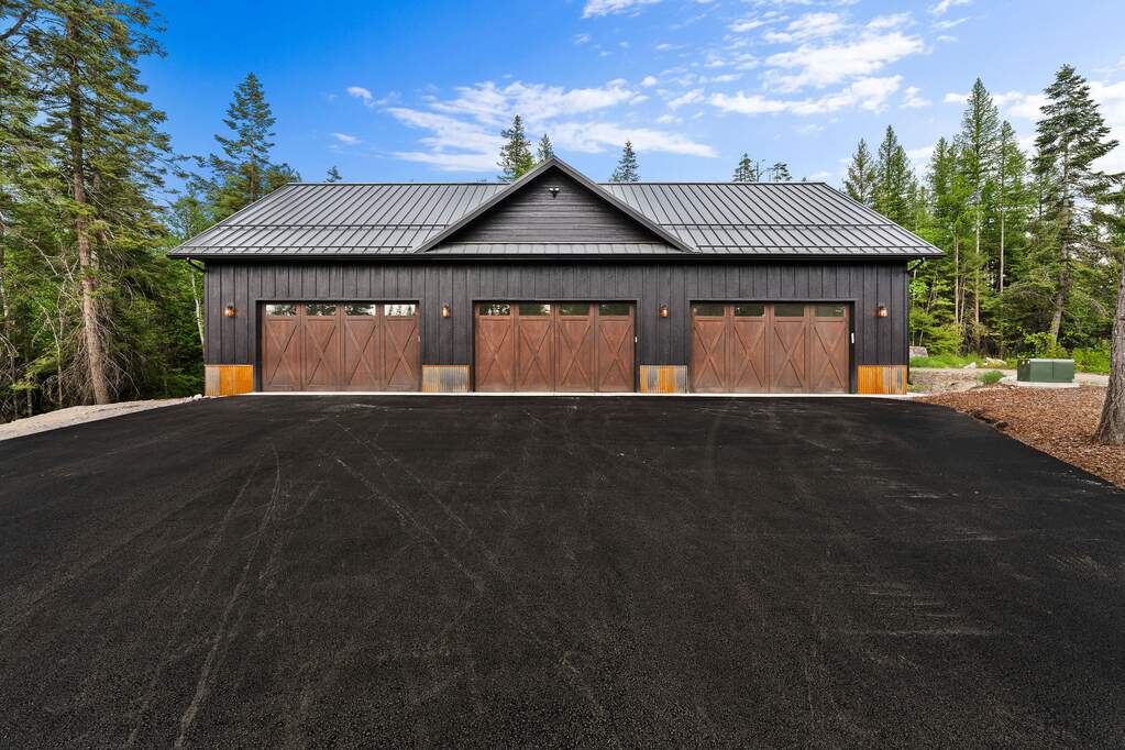5 Bedroom Single Family Home/House's Image 68