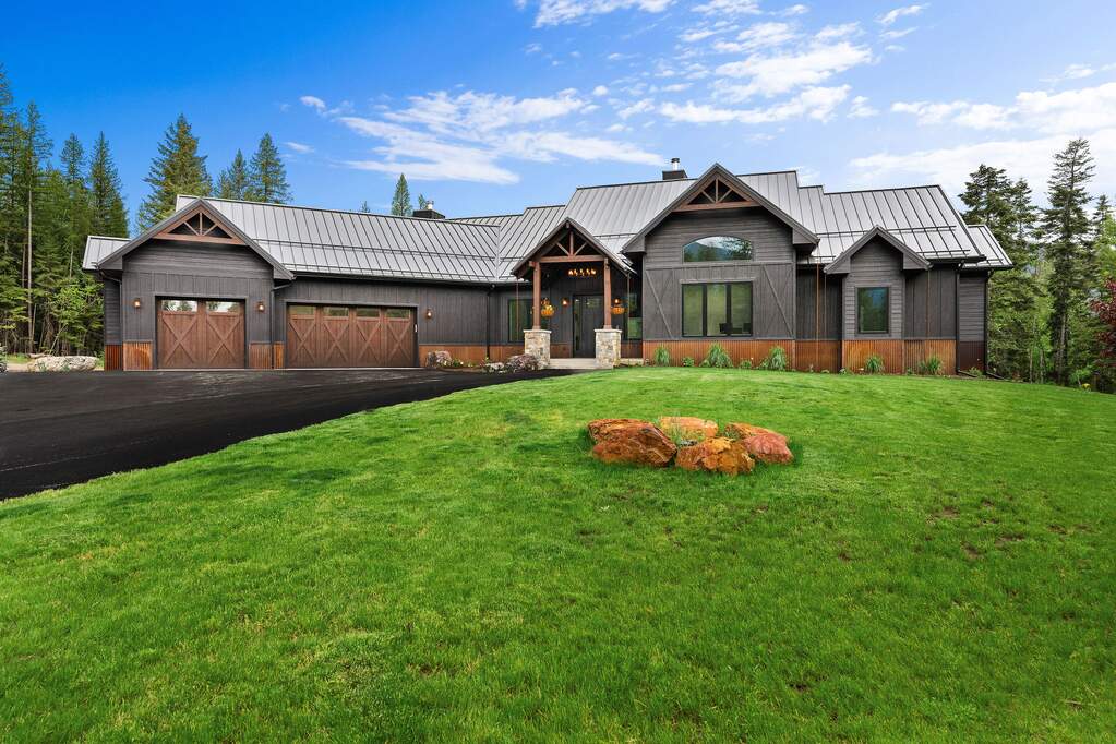 5 Bedroom Single Family Home/House's Image 6