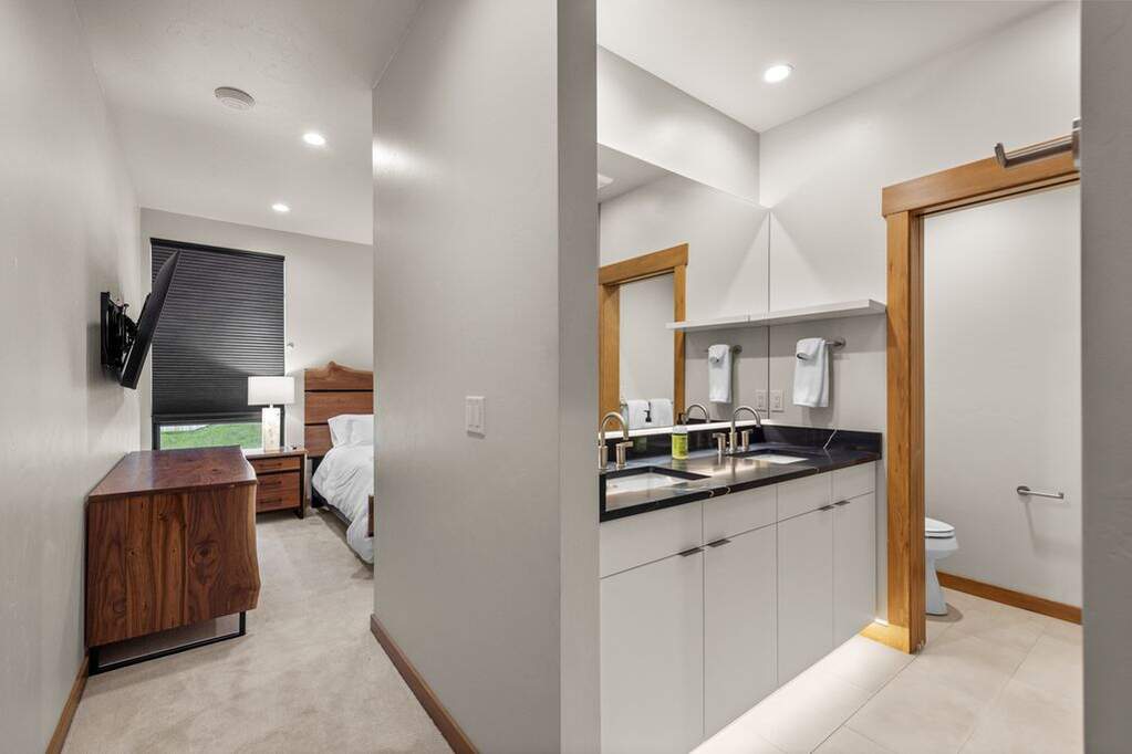 2 Bedroom Apartment/Flat's Image 10