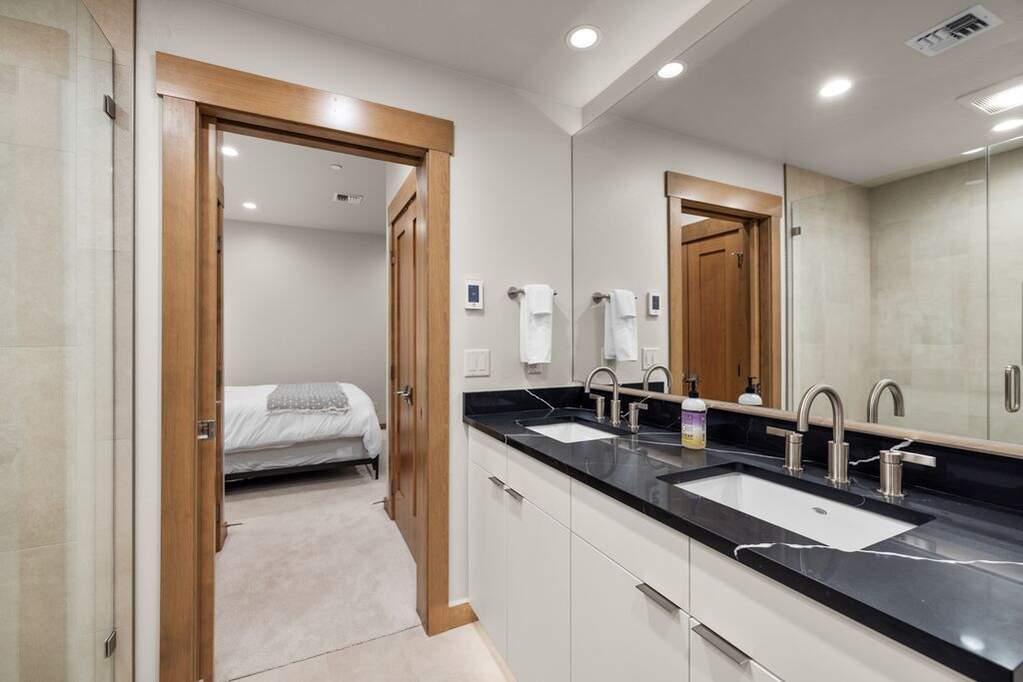 2 Bedroom Apartment/Flat's Image 14